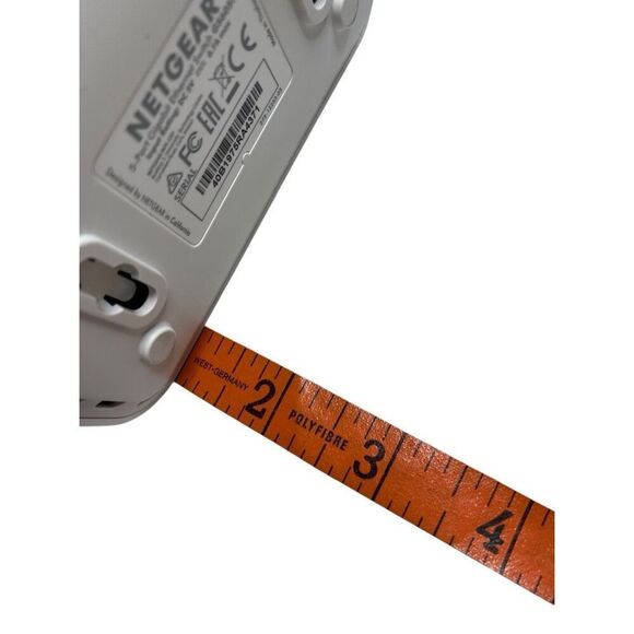 Netgear GS605 5 Port Gigabit Ethernet Switch With Power Adapter Ethernet Cord - Picture 13 of 16